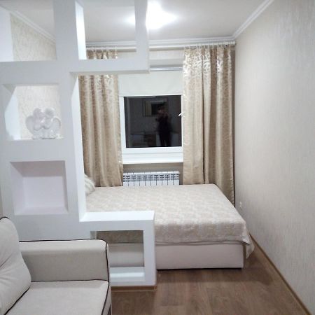 Two-Bedroom Apartment In The Center Khmelʼnytsʼkyy Exteriör bild
